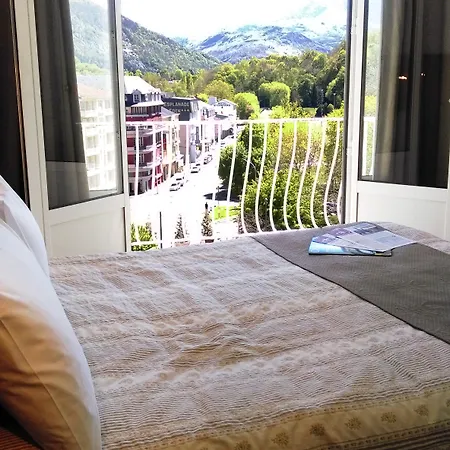 Adonis - Notre Dame De La Sarte Hotel 3*