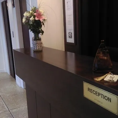 Notre Dame De La Sarte Hotel