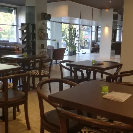 Notre Dame De La Sarte Hotel 3*