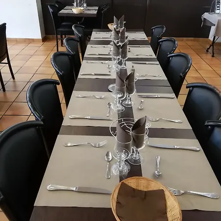 Notre Dame De La Sarte Hotel Lourdes