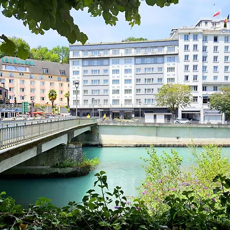 Hotel Adonis - Notre Dame De La Sarte 3*