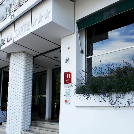 Notre Dame De La Sarte Hotel