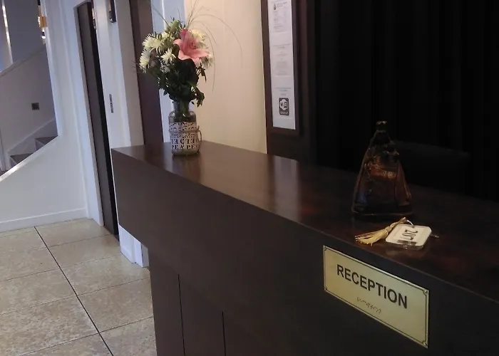 Adonis - Notre Dame De La Sarte Hotel