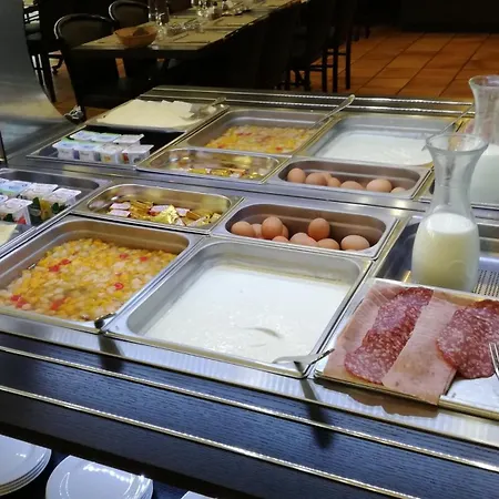 酒店 Adonis - Notre Dame De La Sarte